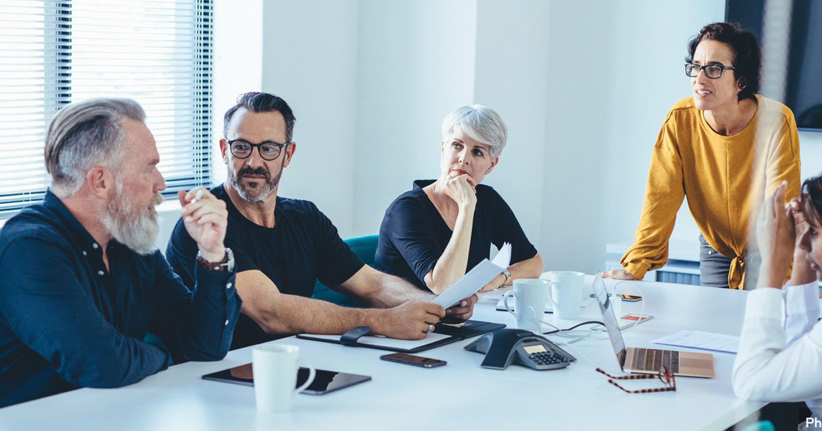 How to set up a virtual boardroom conference